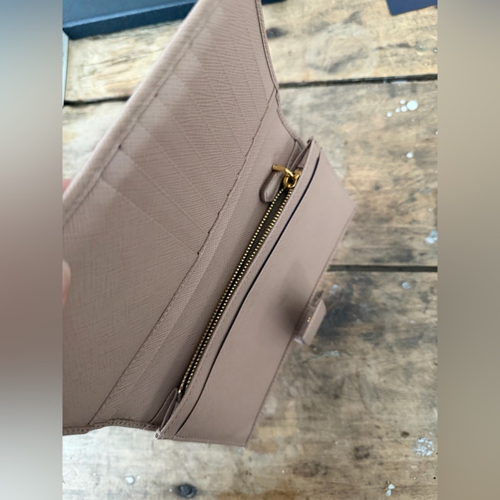 Prada Large Saffiano Leather Wallet in Tan / Powdered Pink - Picture 5 of 12